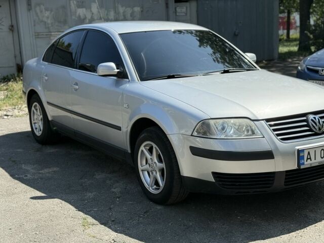 Серый Фольксваген Пассат, объемом двигателя 1.6 л и пробегом 297 тыс. км за 5200 $, фото 2 на Automoto.ua