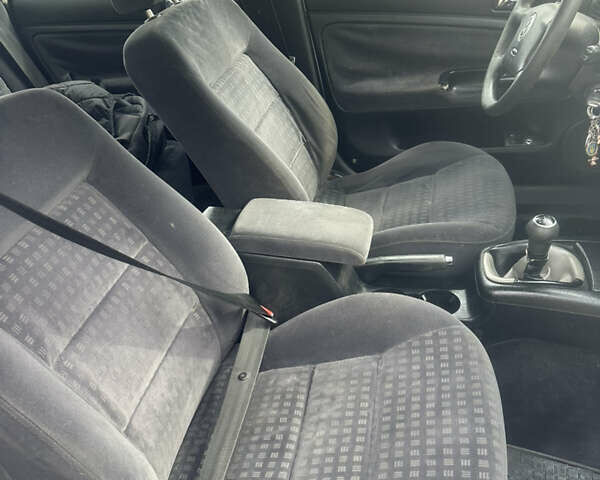 Серый Фольксваген Пассат, объемом двигателя 1.9 л и пробегом 280 тыс. км за 3350 $, фото 12 на Automoto.ua