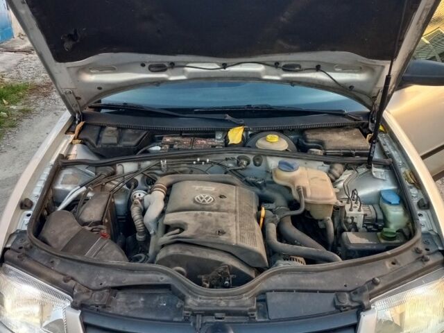 Серый Фольксваген Пассат, объемом двигателя 2 л и пробегом 300 тыс. км за 1900 $, фото 6 на Automoto.ua