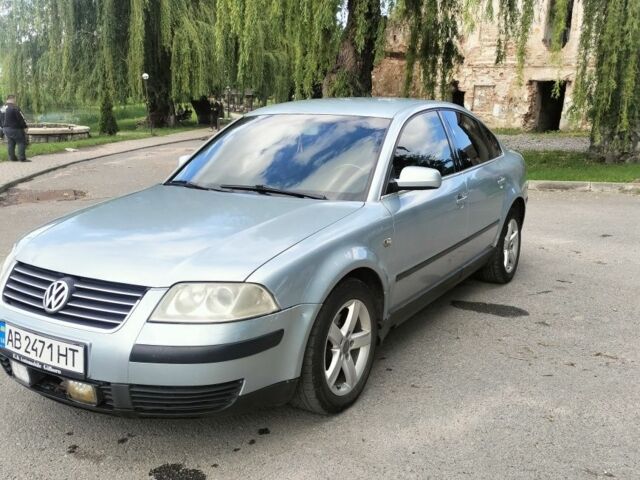 Серый Фольксваген Пассат, объемом двигателя 1.8 л и пробегом 281 тыс. км за 3500 $, фото 1 на Automoto.ua