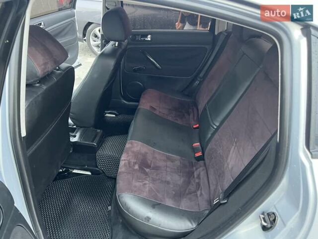 Сірий Фольксваген Пассат, об'ємом двигуна 1.6 л та пробігом 182 тис. км за 4500 $, фото 8 на Automoto.ua