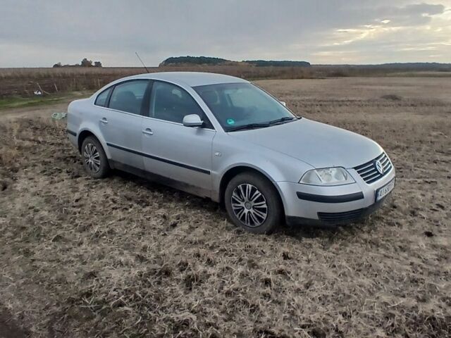 Сірий Фольксваген Пассат, об'ємом двигуна 1.6 л та пробігом 198 тис. км за 3500 $, фото 1 на Automoto.ua