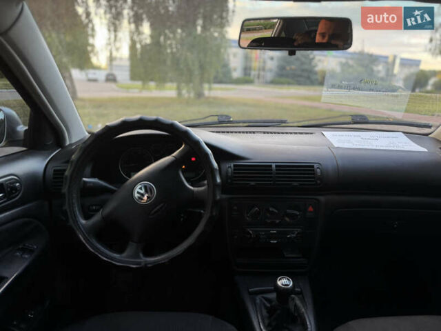 Серый Фольксваген Пассат, объемом двигателя 1.6 л и пробегом 201 тыс. км за 4650 $, фото 50 на Automoto.ua