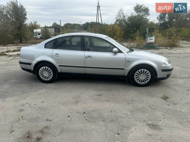 Серый Фольксваген Пассат, объемом двигателя 1.9 л и пробегом 280 тыс. км за 3350 $, фото 7 на Automoto.ua