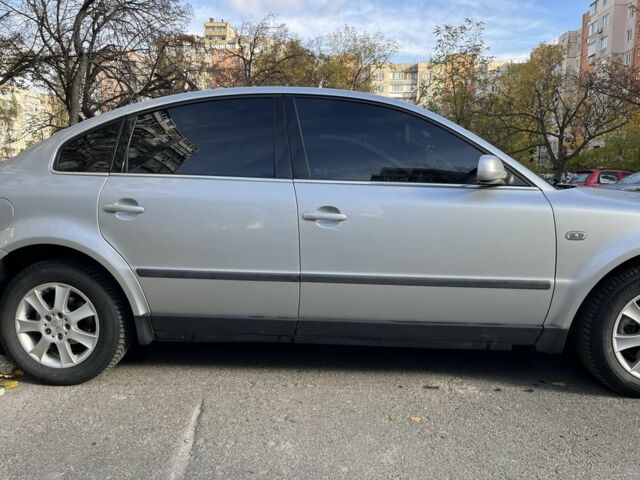 Сірий Фольксваген Пассат, об'ємом двигуна 1.6 л та пробігом 248 тис. км за 5200 $, фото 11 на Automoto.ua
