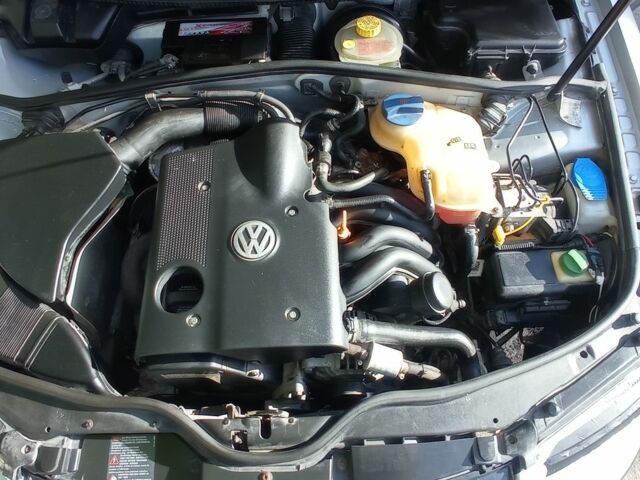 Серый Фольксваген Пассат, объемом двигателя 1.6 л и пробегом 175 тыс. км за 5000 $, фото 4 на Automoto.ua