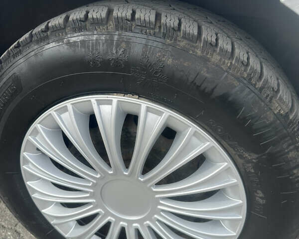 Серый Фольксваген Пассат, объемом двигателя 1.9 л и пробегом 280 тыс. км за 3350 $, фото 8 на Automoto.ua