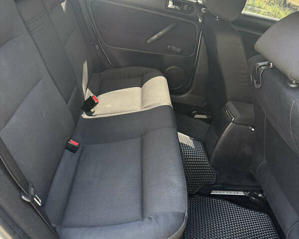 Серый Фольксваген Пассат, объемом двигателя 1.6 л и пробегом 290 тыс. км за 5300 $, фото 6 на Automoto.ua