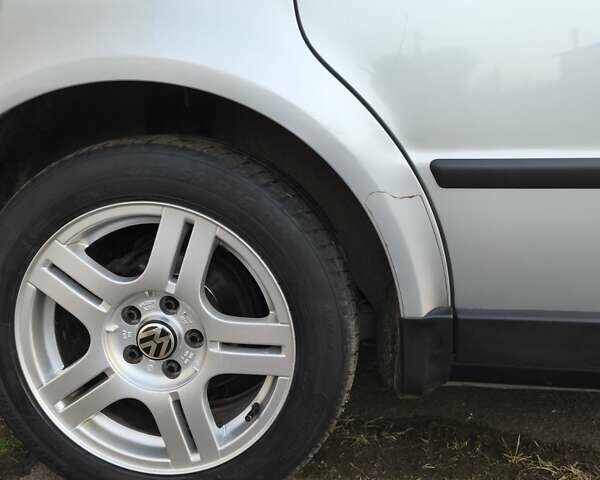 Серый Фольксваген Пассат, объемом двигателя 1.6 л и пробегом 170 тыс. км за 3950 $, фото 11 на Automoto.ua