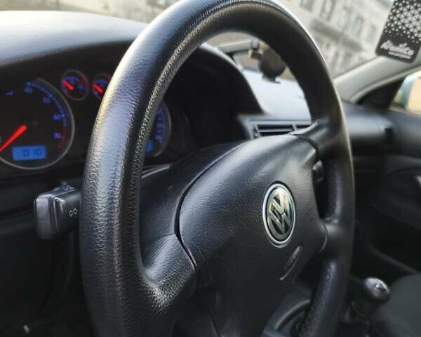 Серый Фольксваген Пассат, объемом двигателя 1.6 л и пробегом 170 тыс. км за 3950 $, фото 14 на Automoto.ua