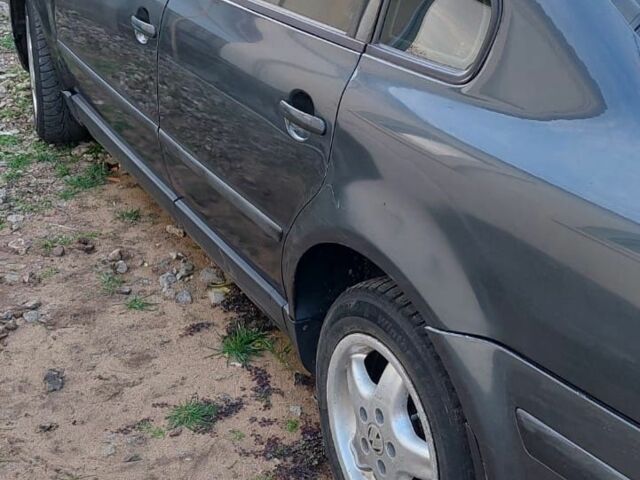 Серый Фольксваген Пассат, объемом двигателя 1.9 л и пробегом 360 тыс. км за 1500 $, фото 8 на Automoto.ua