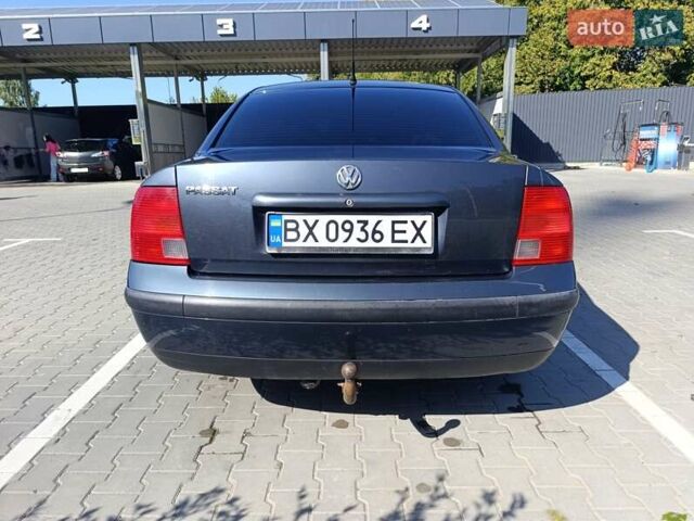 Серый Фольксваген Пассат, объемом двигателя 1.6 л и пробегом 241 тыс. км за 4200 $, фото 5 на Automoto.ua