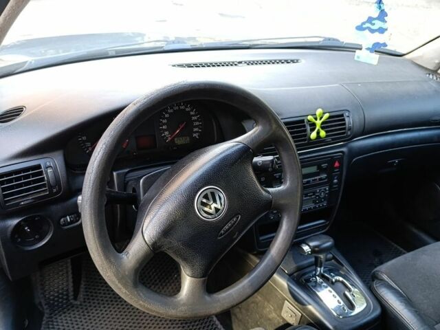 Серый Фольксваген Пассат, объемом двигателя 2.3 л и пробегом 20 тыс. км за 3200 $, фото 2 на Automoto.ua