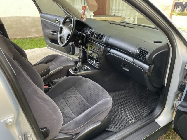 Серый Фольксваген Пассат, объемом двигателя 1.8 л и пробегом 333 тыс. км за 3600 $, фото 7 на Automoto.ua