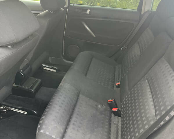 Серый Фольксваген Пассат, объемом двигателя 1.9 л и пробегом 318 тыс. км за 4200 $, фото 11 на Automoto.ua