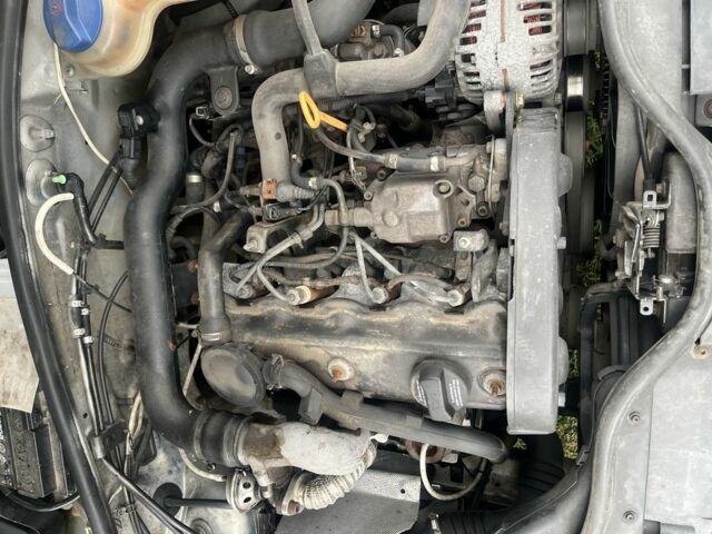 Сірий Фольксваген Пассат, об'ємом двигуна 1.9 л та пробігом 300 тис. км за 1300 $, фото 5 на Automoto.ua