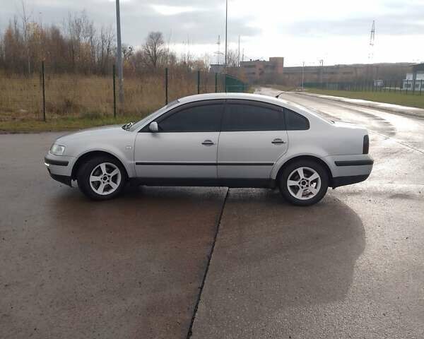 Сірий Фольксваген Пассат, об'ємом двигуна 1.9 л та пробігом 370 тис. км за 3699 $, фото 3 на Automoto.ua