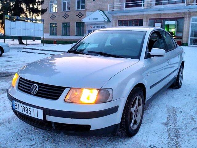 Серый Фольксваген Пассат, объемом двигателя 1.8 л и пробегом 300 тыс. км за 3000 $, фото 5 на Automoto.ua