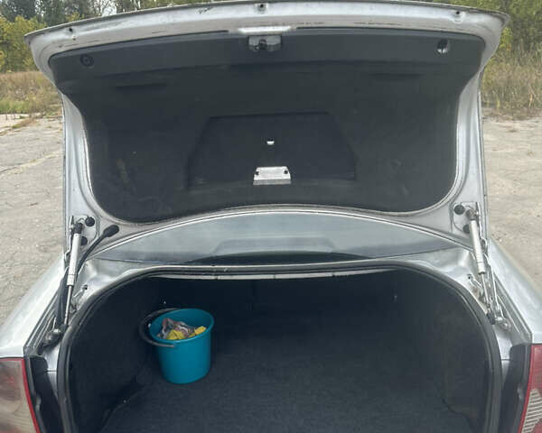 Серый Фольксваген Пассат, объемом двигателя 1.9 л и пробегом 280 тыс. км за 3350 $, фото 9 на Automoto.ua