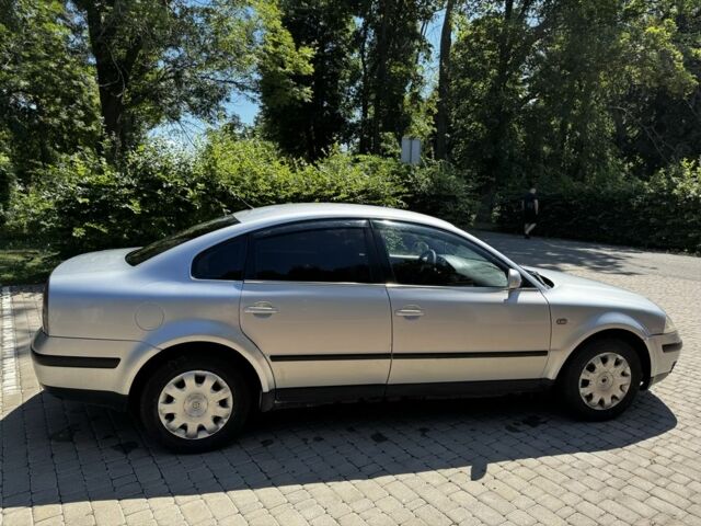 Серый Фольксваген Пассат, объемом двигателя 1.9 л и пробегом 200 тыс. км за 2950 $, фото 5 на Automoto.ua