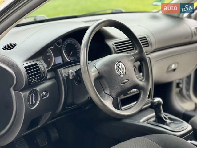 Сірий Фольксваген Пассат, об'ємом двигуна 1.6 л та пробігом 186 тис. км за 4199 $, фото 73 на Automoto.ua