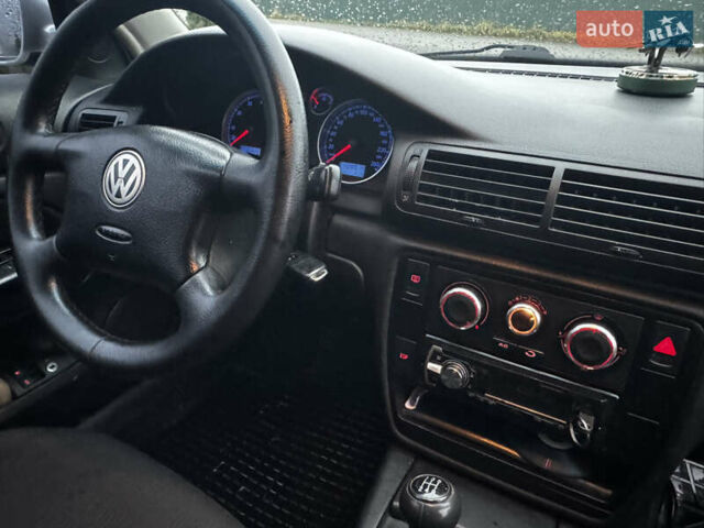 Сірий Фольксваген Пассат, об'ємом двигуна 1.6 л та пробігом 430 тис. км за 2950 $, фото 9 на Automoto.ua