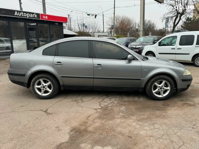 Серый Фольксваген Пассат, объемом двигателя 1.9 л и пробегом 460 тыс. км за 5090 $, фото 4 на Automoto.ua