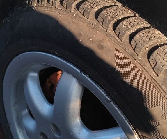 Сірий Фольксваген Пассат, об'ємом двигуна 1 л та пробігом 375 тис. км за 2200 $, фото 3 на Automoto.ua