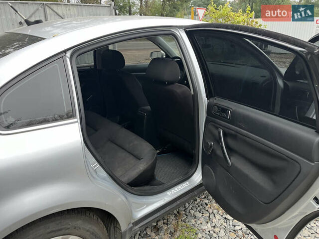 Серый Фольксваген Пассат, объемом двигателя 1.6 л и пробегом 290 тыс. км за 4600 $, фото 2 на Automoto.ua