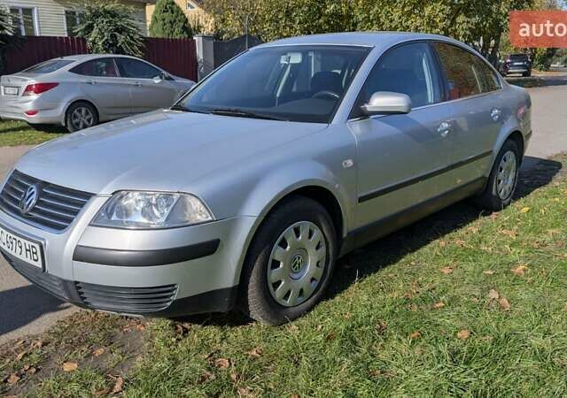 Серый Фольксваген Пассат, объемом двигателя 1.6 л и пробегом 145 тыс. км за 4800 $, фото 3 на Automoto.ua
