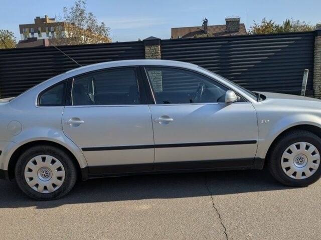 Серый Фольксваген Пассат, объемом двигателя 1.6 л и пробегом 145 тыс. км за 4800 $, фото 2 на Automoto.ua