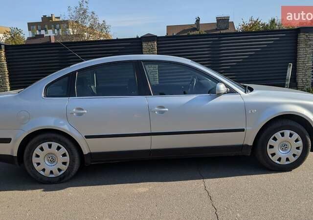 Серый Фольксваген Пассат, объемом двигателя 1.6 л и пробегом 145 тыс. км за 4800 $, фото 5 на Automoto.ua