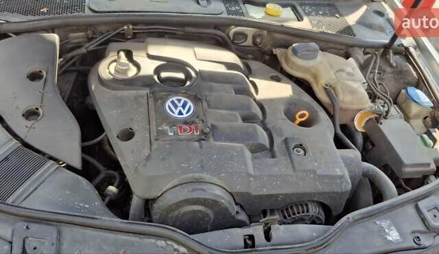 Серый Фольксваген Пассат, объемом двигателя 1.9 л и пробегом 344 тыс. км за 4800 $, фото 12 на Automoto.ua