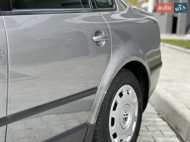 Сірий Фольксваген Пассат, об'ємом двигуна 1.6 л та пробігом 186 тис. км за 4199 $, фото 13 на Automoto.ua