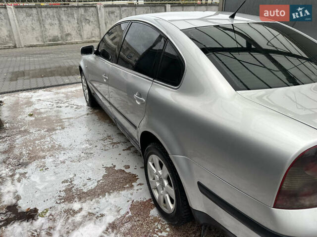 Серый Фольксваген Пассат, объемом двигателя 1.9 л и пробегом 428 тыс. км за 3800 $, фото 4 на Automoto.ua