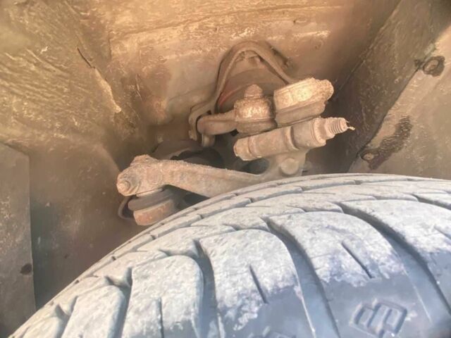 Серый Фольксваген Пассат, объемом двигателя 2.8 л и пробегом 300 тыс. км за 3500 $, фото 21 на Automoto.ua