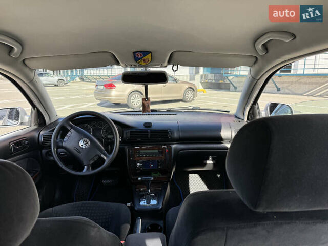 Серый Фольксваген Пассат, объемом двигателя 1.8 л и пробегом 266 тыс. км за 4800 $, фото 6 на Automoto.ua