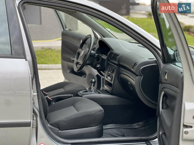 Сірий Фольксваген Пассат, об'ємом двигуна 1.6 л та пробігом 186 тис. км за 4199 $, фото 63 на Automoto.ua