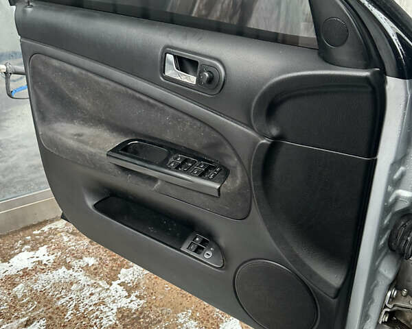 Серый Фольксваген Пассат, объемом двигателя 1.9 л и пробегом 428 тыс. км за 3800 $, фото 13 на Automoto.ua