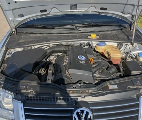 Серый Фольксваген Пассат, объемом двигателя 1.6 л и пробегом 145 тыс. км за 4800 $, фото 7 на Automoto.ua