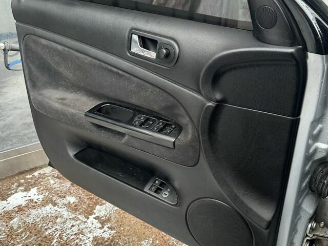 Сірий Фольксваген Пассат, об'ємом двигуна 1.9 л та пробігом 428 тис. км за 3750 $, фото 9 на Automoto.ua