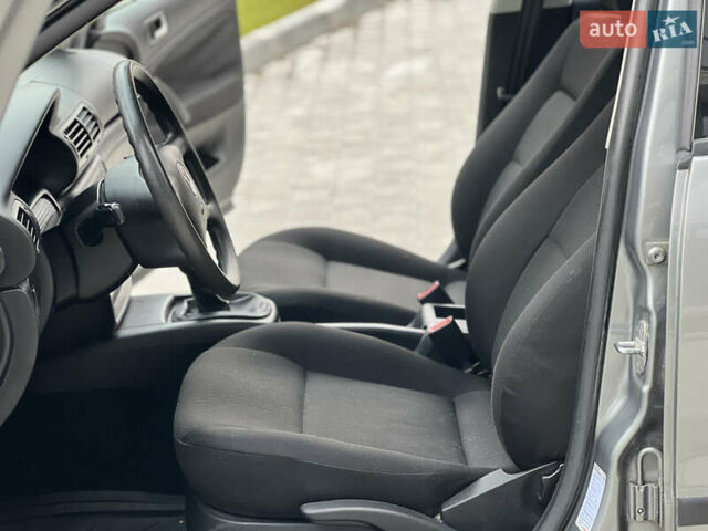 Сірий Фольксваген Пассат, об'ємом двигуна 1.6 л та пробігом 186 тис. км за 4199 $, фото 74 на Automoto.ua