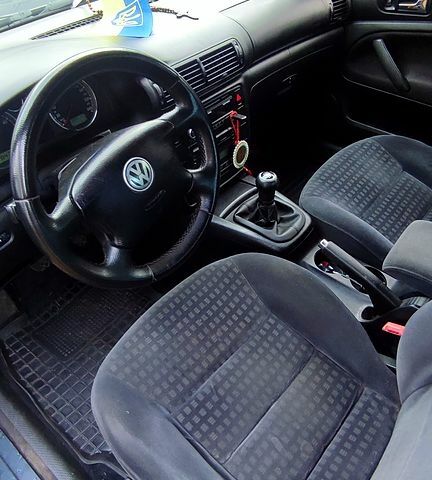 Серый Фольксваген Пассат, объемом двигателя 1.9 л и пробегом 224 тыс. км за 4800 $, фото 8 на Automoto.ua