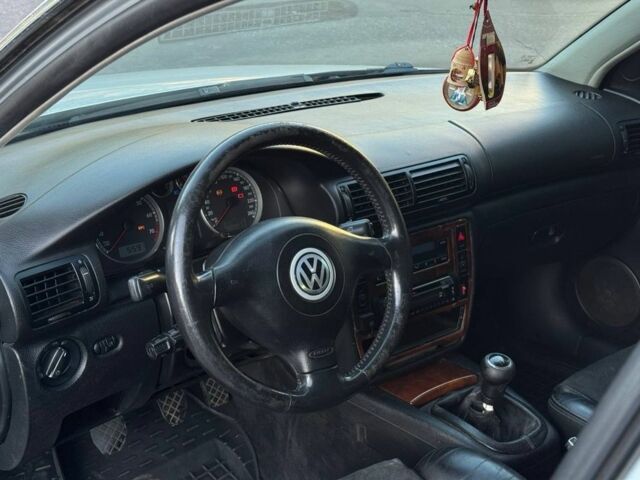 Серый Фольксваген Пассат, объемом двигателя 2.8 л и пробегом 330 тыс. км за 3899 $, фото 10 на Automoto.ua