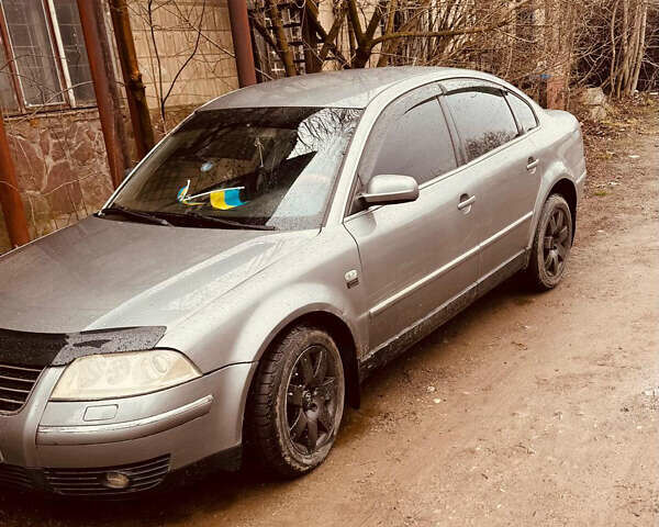 Серый Фольксваген Пассат, объемом двигателя 2.5 л и пробегом 300 тыс. км за 3800 $, фото 6 на Automoto.ua