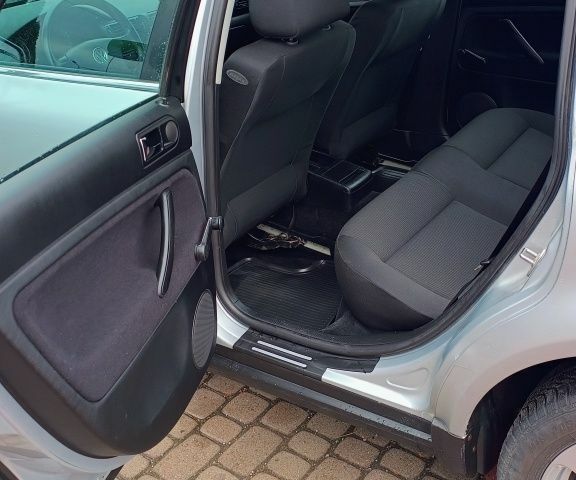 Серый Фольксваген Пассат, объемом двигателя 1.6 л и пробегом 154 тыс. км за 4000 $, фото 22 на Automoto.ua