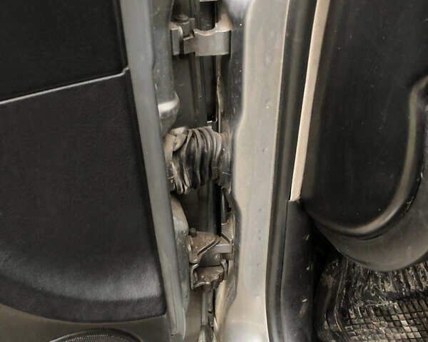 Серый Фольксваген Пассат, объемом двигателя 1.8 л и пробегом 410 тыс. км за 3000 $, фото 3 на Automoto.ua