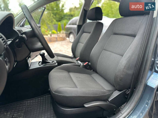 Сірий Фольксваген Пассат, об'ємом двигуна 1.6 л та пробігом 143 тис. км за 5300 $, фото 23 на Automoto.ua