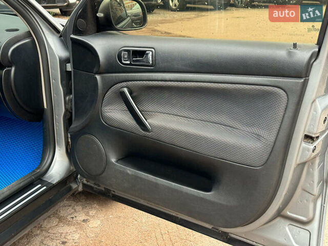 Серый Фольксваген Пассат, объемом двигателя 1.9 л и пробегом 460 тыс. км за 5090 $, фото 20 на Automoto.ua