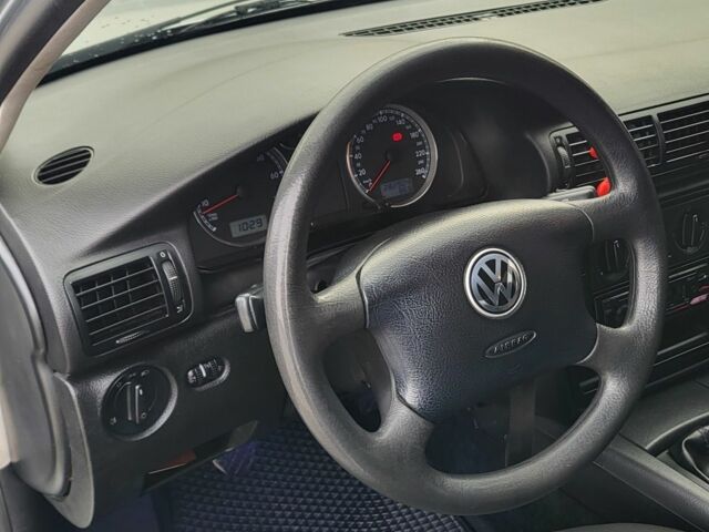 Серый Фольксваген Пассат, объемом двигателя 2 л и пробегом 283 тыс. км за 4700 $, фото 7 на Automoto.ua